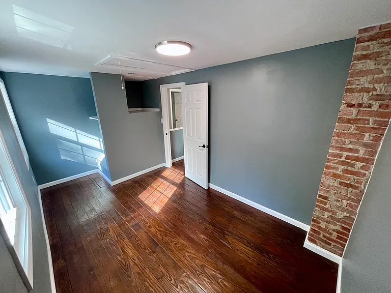 713 Warren Rd — Photo 36