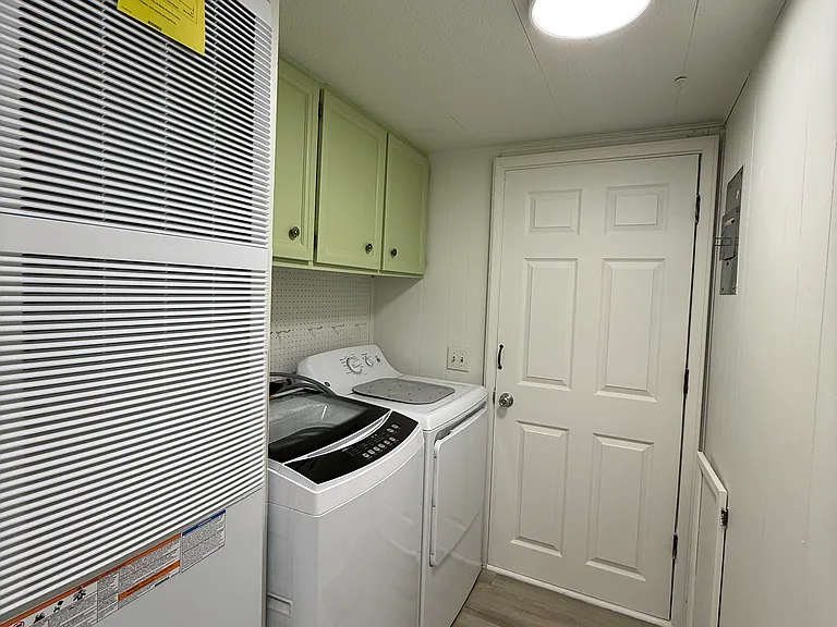 635 Washington Ave — Photo 21