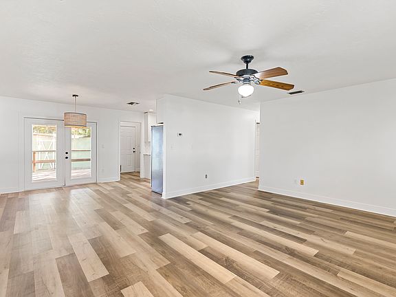 3rd image of 2214 51st Avenue Dr E