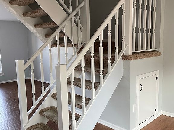 3rd image of 8425 Klarey Ct