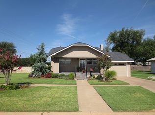 1409 East Ave, Wellington, TX 79095