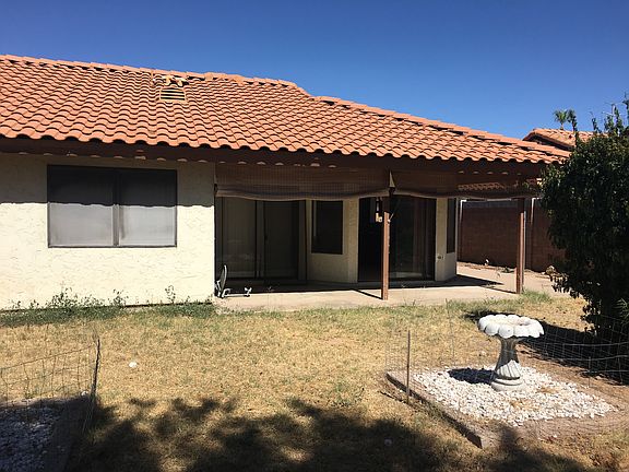 3rd image of 640 N Bermuda Cir