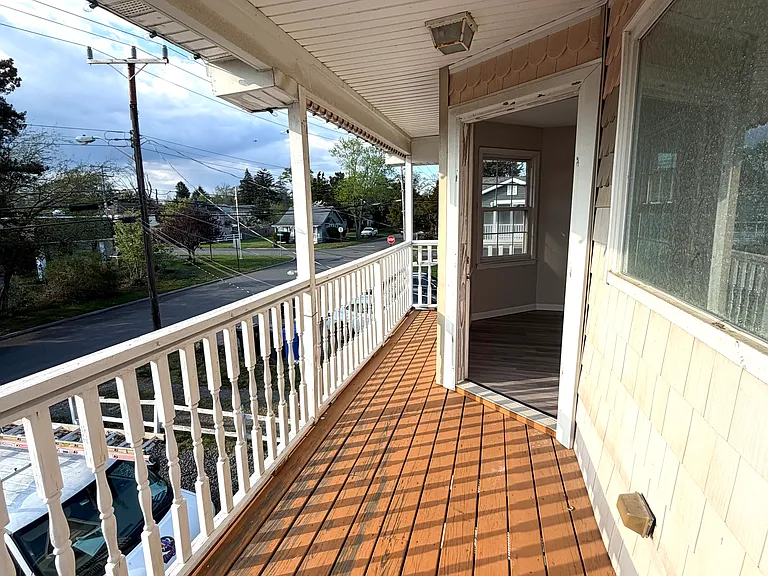 112 Tennyson Ave — Photo 27