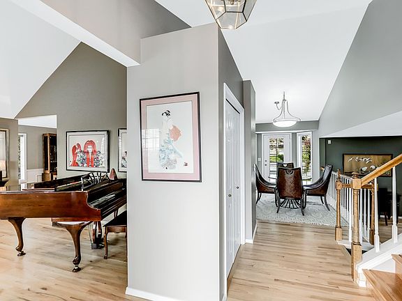 4th image of 5521 S Glendora Dr