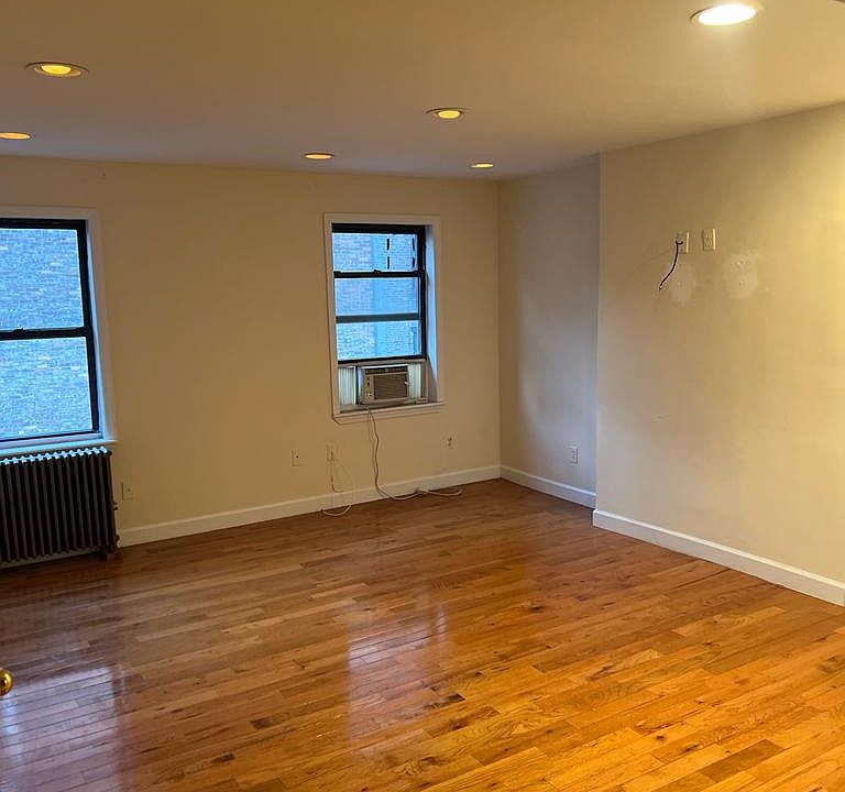 1st image of 337 1st Ave APT 6A