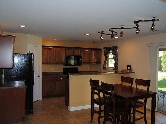 4th image of 3911 Richmond Heights Ct