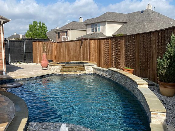 3rd image of 2968 McGregor Dr