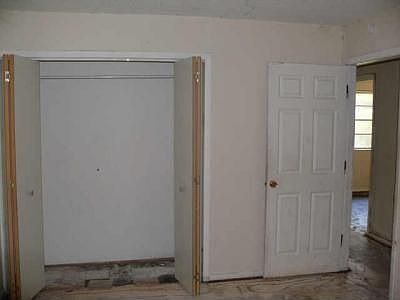 4th image of 3016 Hollandale Ln
