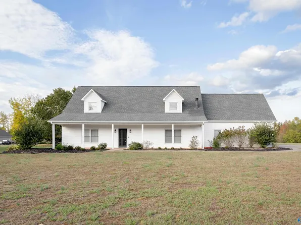 195 Oxford Dr, Killen, AL 35645