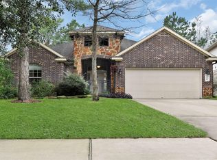 126 Magnolia Grove Ln, Conroe, TX 77384