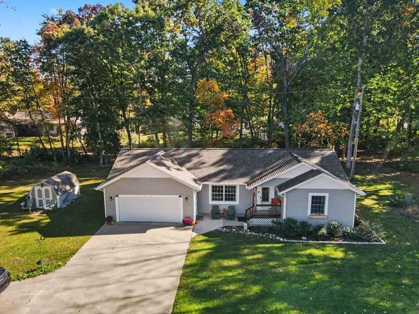6522 Lake Rd, Twin Lake, MI 49457