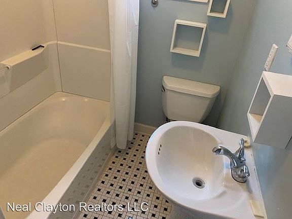 4th image of 1707 Ashwood Ave APT 3