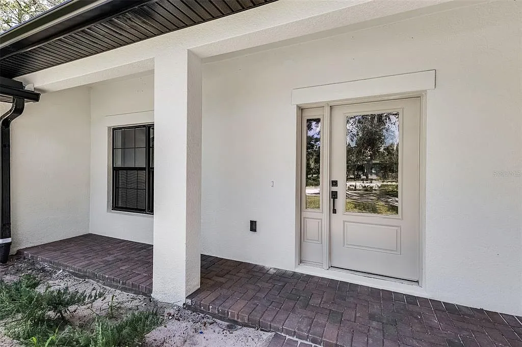 3 bed, 2.0 bath, 1650 sqft, $2,500 — Photo 2