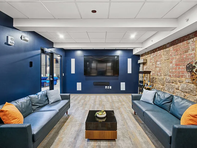 Hercules Apartments — Photo 9