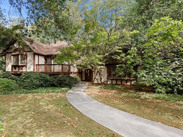 3 Parrish Ct, Greenville, SC 29607