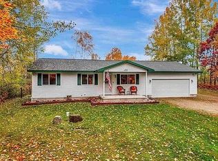 147 Home Acres Dr, Houghton Lake, MI 48629