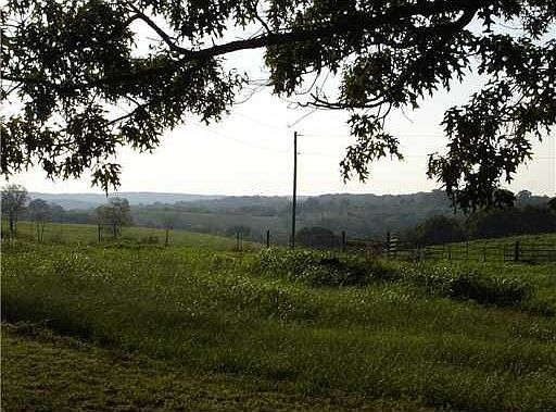 3rd image of 842 Clays Farm Ln