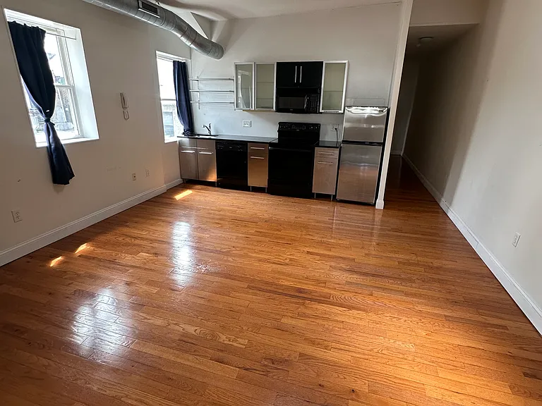 249 S 10th St #3R — Photo 14