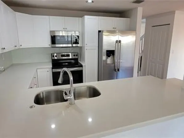 5173 NW 114th Pl #Townhouse 5173, Miami, FL 33178
