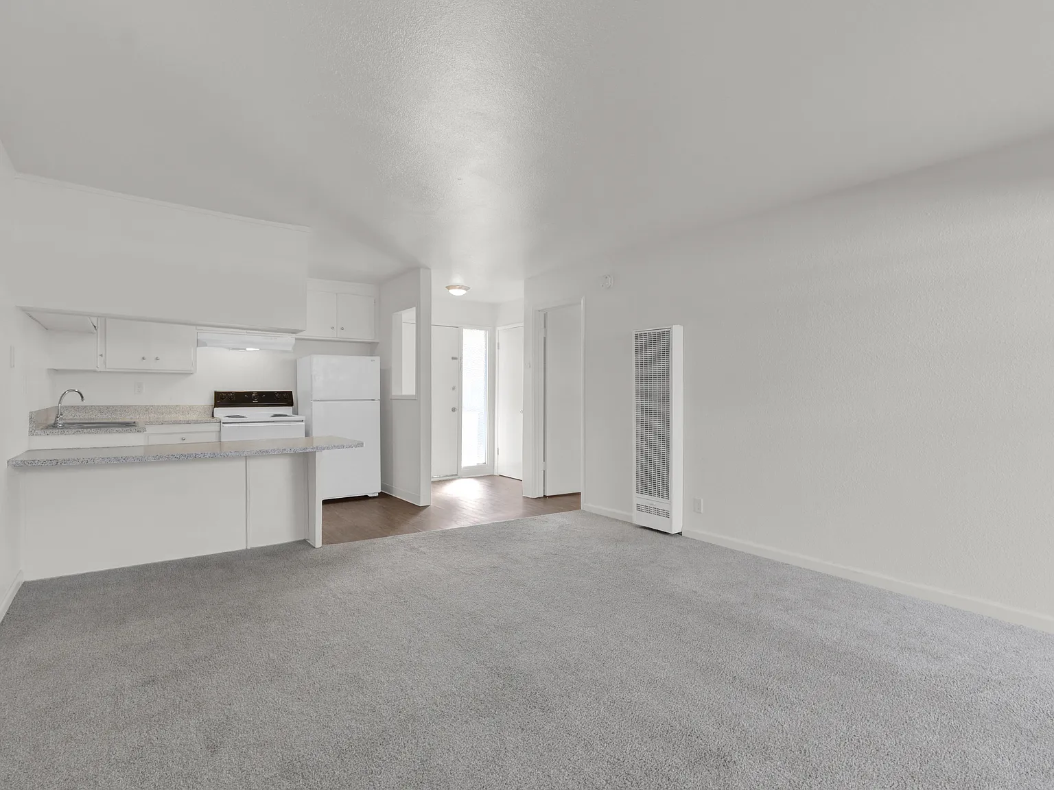 Carmichael Apartments — Photo 4