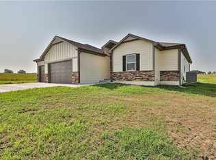 6668 Tucker Dr, Odessa, MO 64076