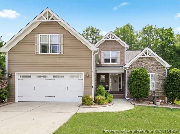 299 Orchard Falls Dr, Spring Lake, NC 28390