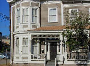 1009 Montgomery St, Savannah, GA 31401