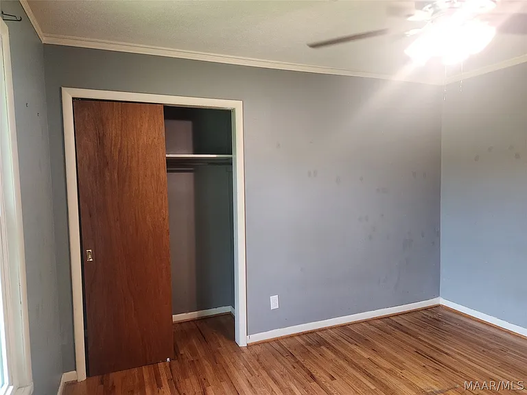 1203 Oates Rd — Photo 25