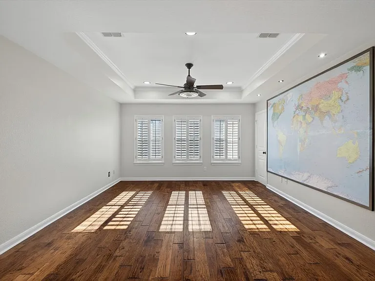 14668 Blakehill Dr — Photo 31