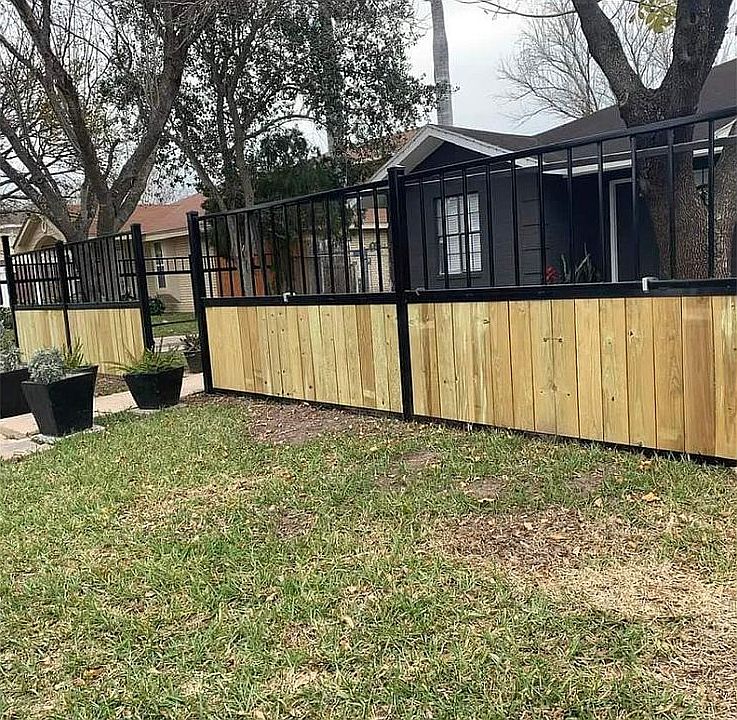 1st image of 1005 Palm Cir