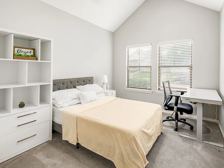 3824 Blackhawk Ln — Photo 13