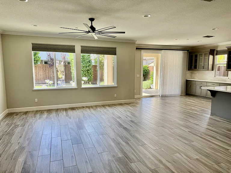 2650 Mayfair St — Photo 5
