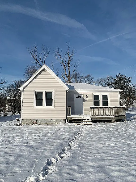 3614 Linneman St photo 1