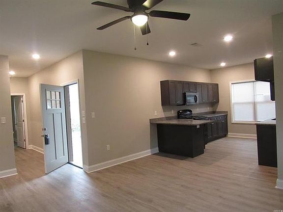 3rd image of 815 Ellis St #815