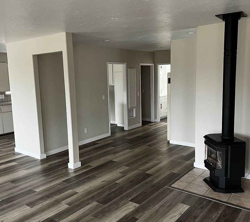 1st image of 269 Larchmont Dr #1