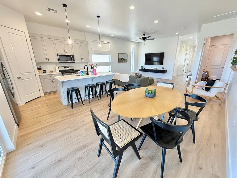 2932 E Snowberry Dr — Photo 7