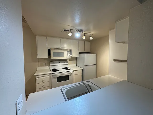 975 Fulton Ave APT 485 photo 1