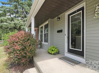 2732 Richards Dr SE, East Grand Rapids, MI