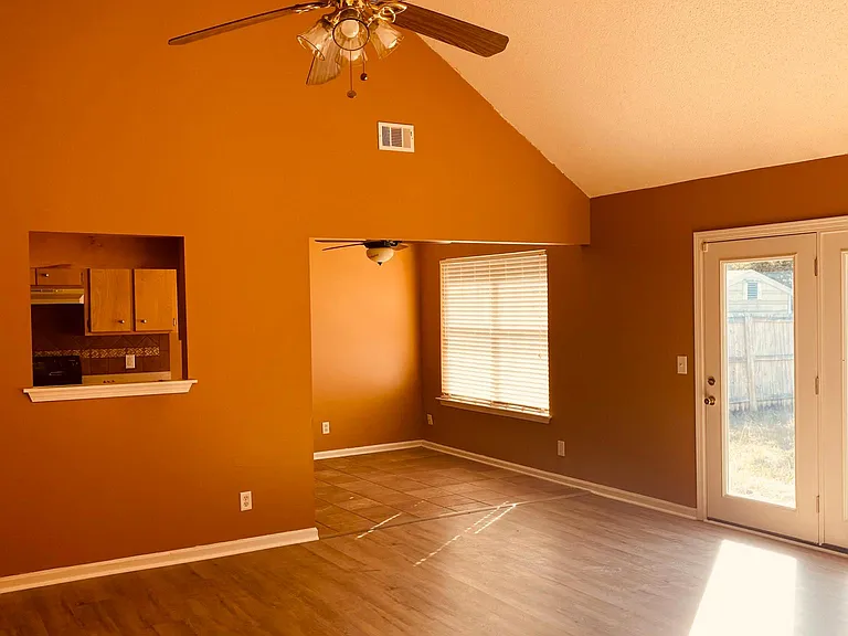 151 Berwick Lakes Blvd — Photo 3