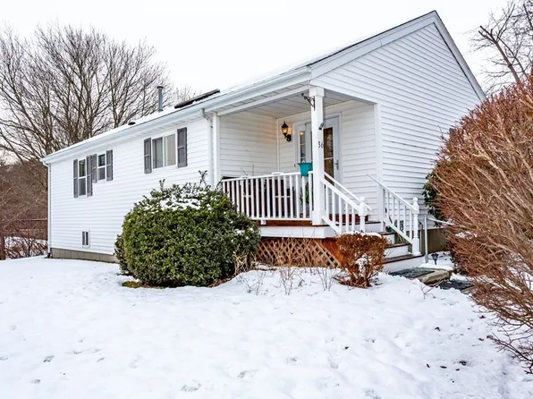 36 Crystal Water Dr #36, East Bridgewater, MA 02333