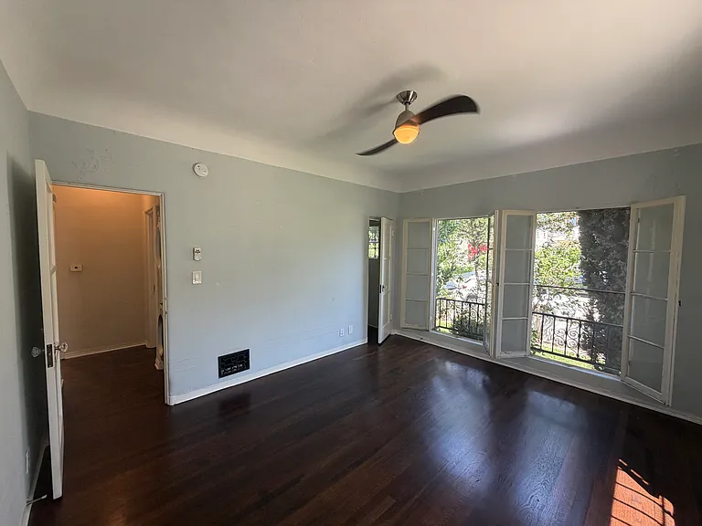 1047 S Orange Grove Ave #1 — Photo 26