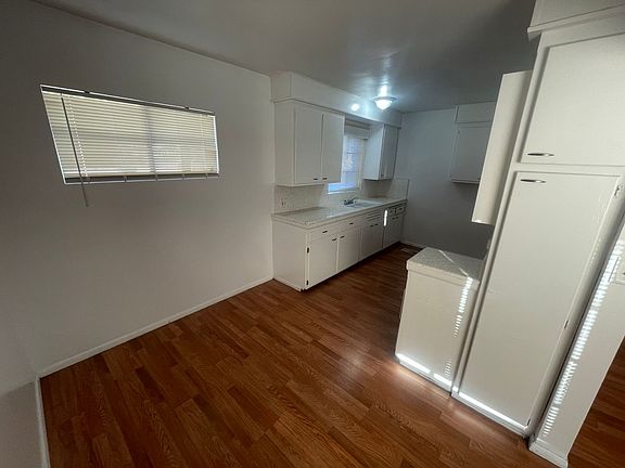 2nd image of 2250-2296 Valencia Ave #2294