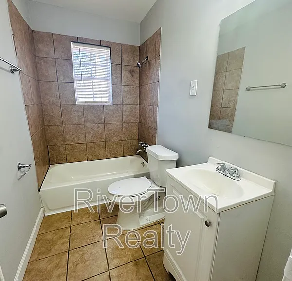 3235 Southern Ave — Photo 4