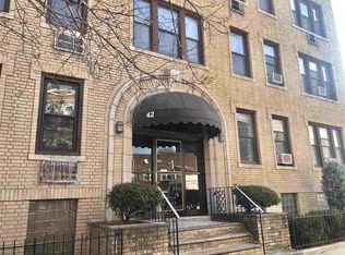 42 Van Wagenen Ave. #16, Jersey City, NJ