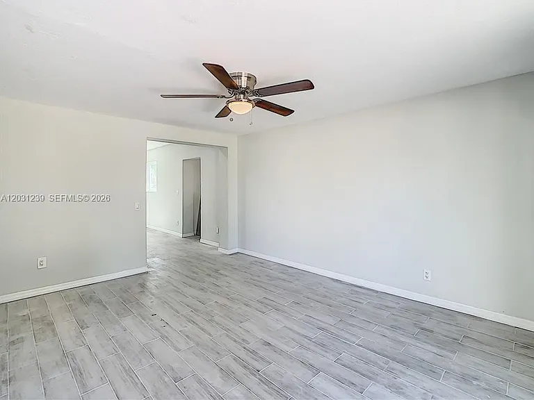 3921 SW 31st Dr — Photo 18