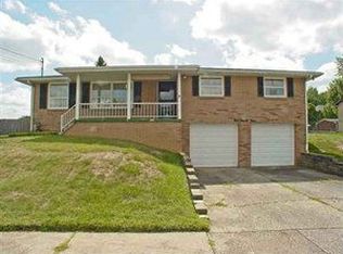 125 Lincoln Pl, Follansbee, WV 26037