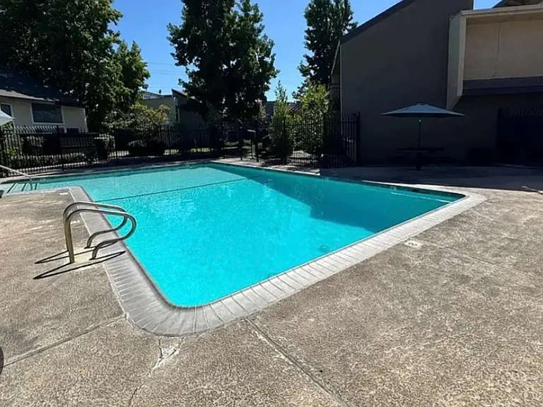 325 Standiford Ave — Photo 9