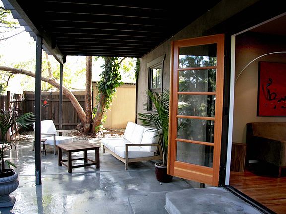 5th image of 12912 Burbank Blvd Unit 2