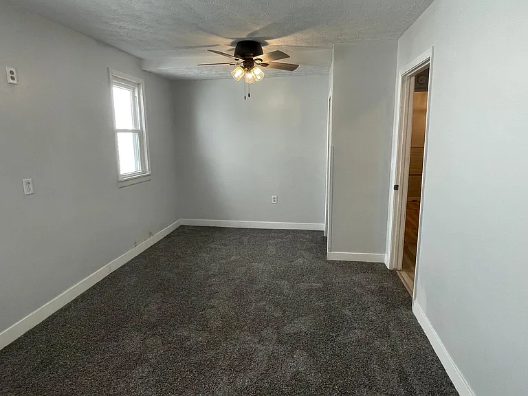 1314 Hoyt Ave — Photo 15