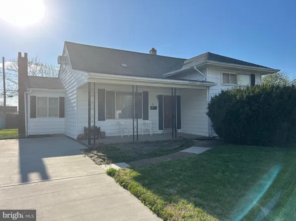 15 Matthews Rd, Newark, DE 19713